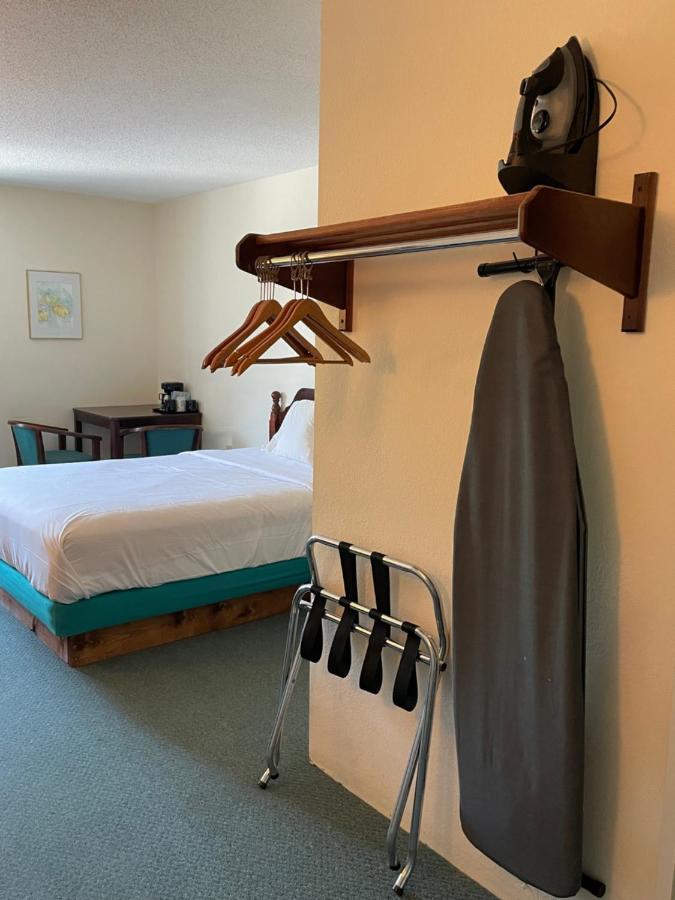 Voyager Inn Saint Ignace Exteriér fotografie