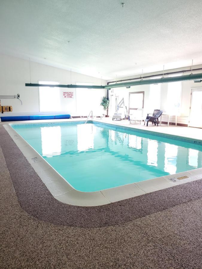 Voyager Inn Saint Ignace Exteriér fotografie