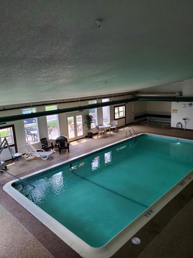 Voyager Inn Saint Ignace Exteriér fotografie