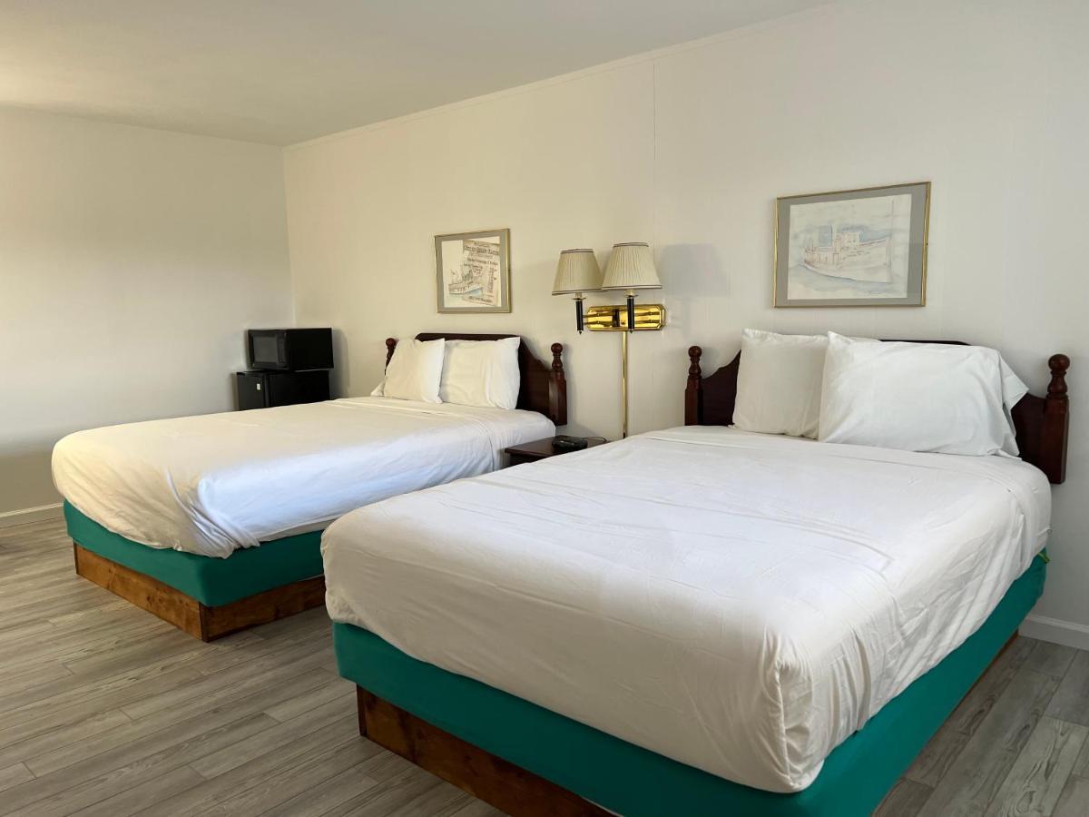 Voyager Inn Saint Ignace Exteriér fotografie