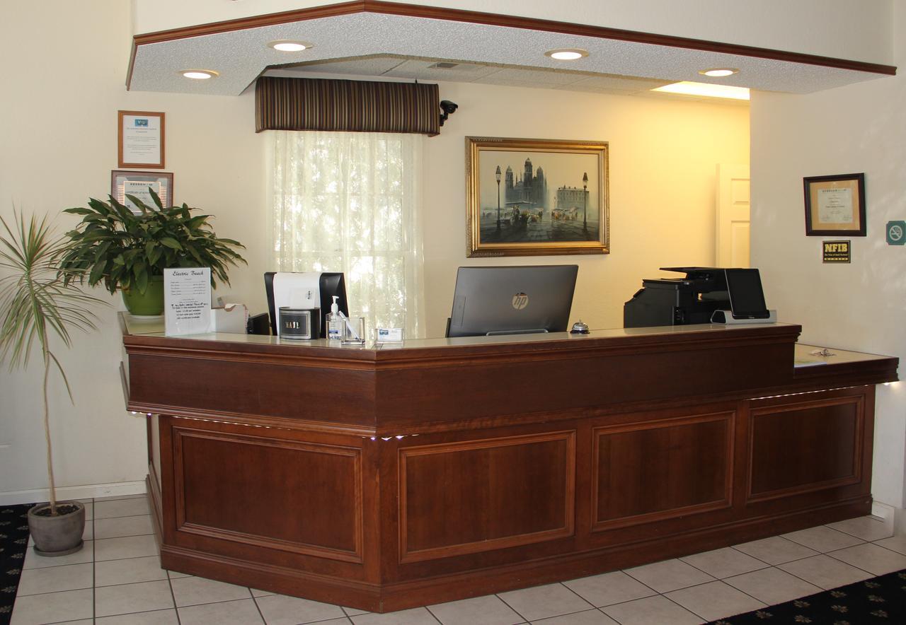 Voyager Inn Saint Ignace Exteriér fotografie
