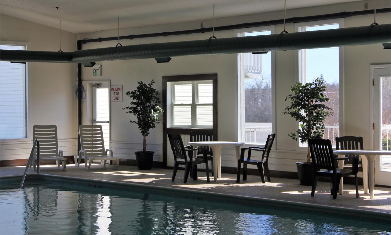 Voyager Inn Saint Ignace Exteriér fotografie