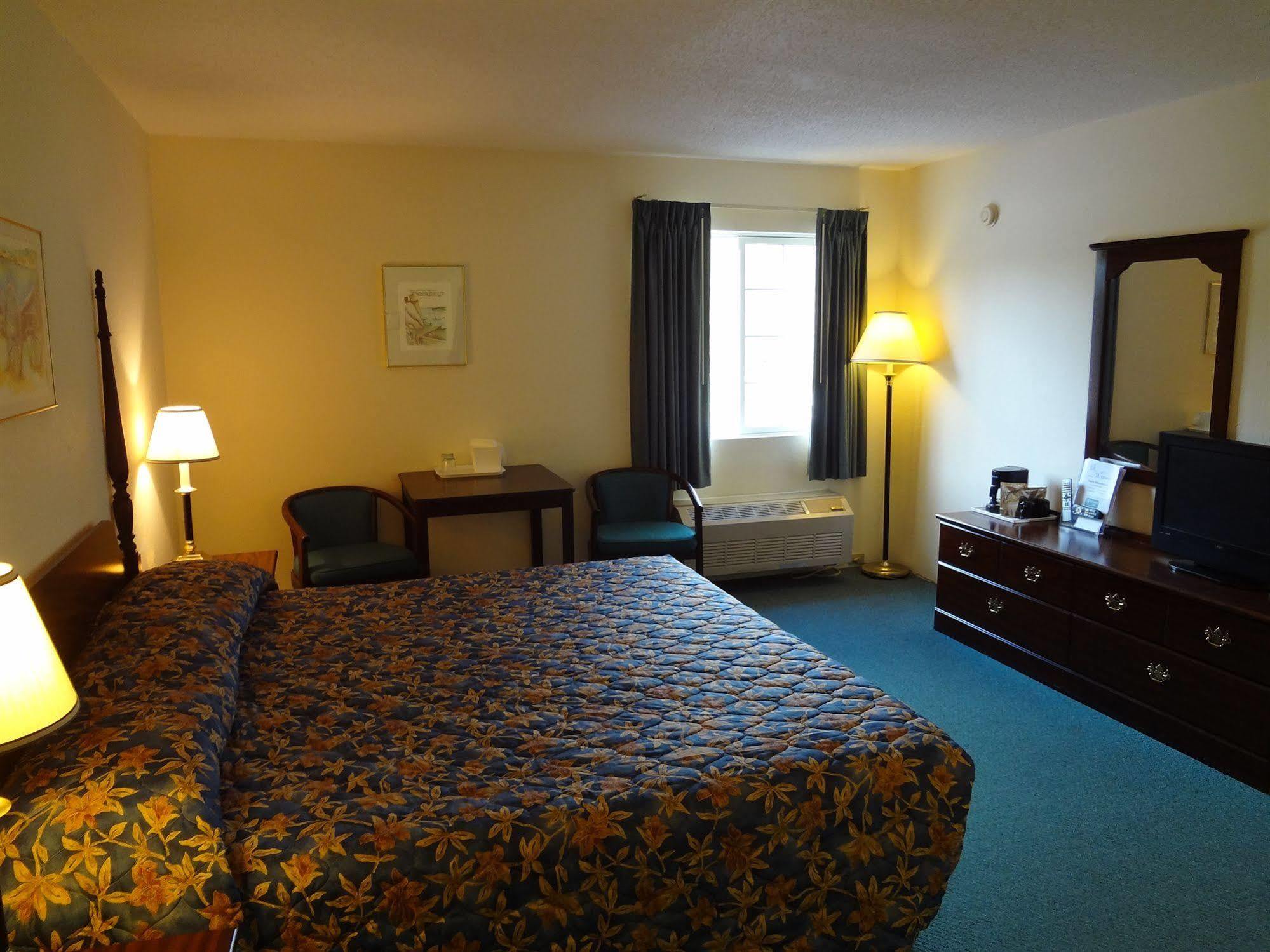 Voyager Inn Saint Ignace Exteriér fotografie